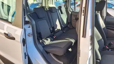 Ford Transit Connect 2019 - 16900 EUR, 240235 km - AUTO.MOTO.pt - 240235km - foto 15 de 24