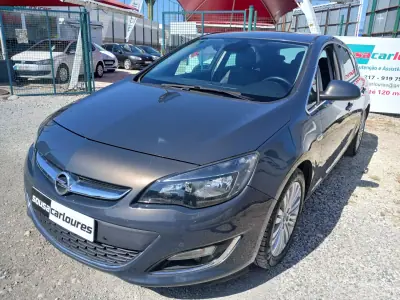Opel Astra 2013 - 6250 EUR, 159389 km - AUTO.MOTO.pt - 159389km - foto 3 de 26