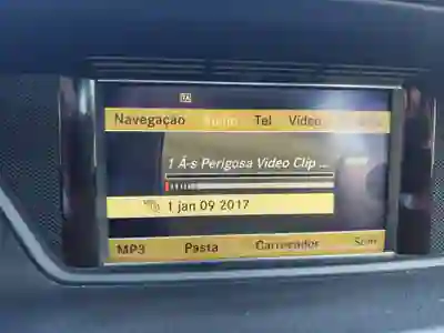 Mercedes-Benz E 250 2010 - 13750 EUR, 275000 km - AUTO.MOTO.pt - 275000km - foto 5 de 17