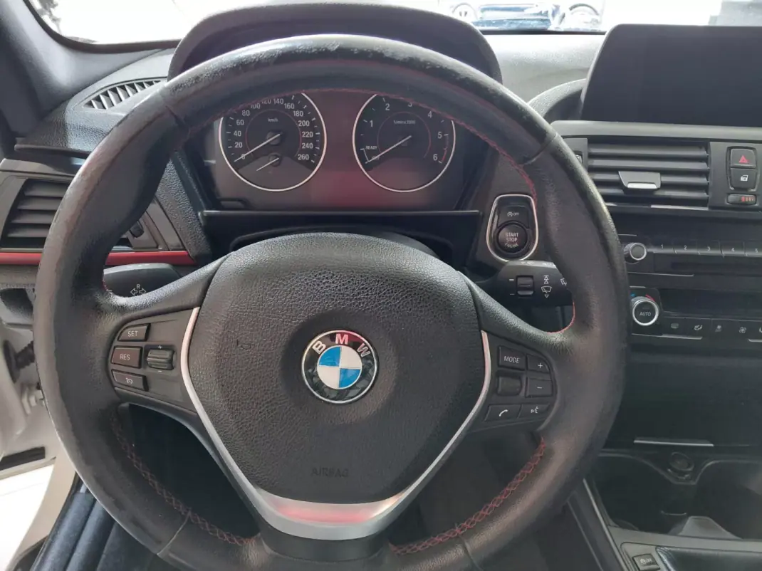 BMW 116 2013 - 11900 EUR, 218000 km - AUTO.MOTO.pt - 218000km - foto 9 de 18