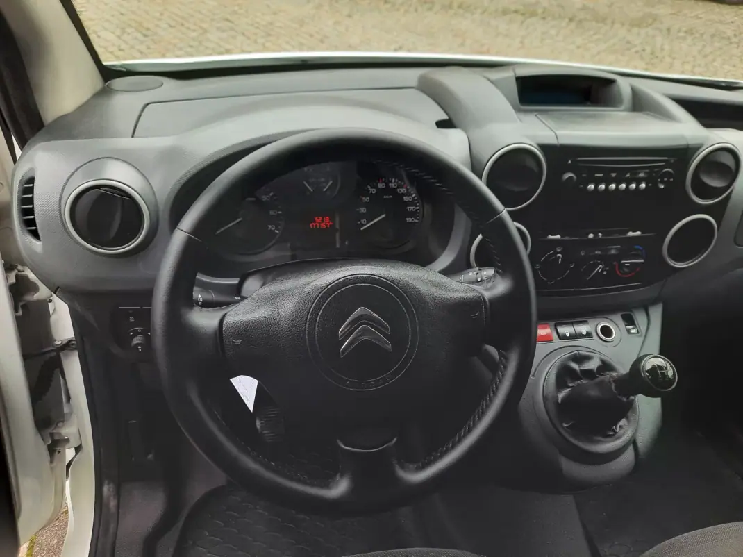 Citroën BERLINGO VAN XL 1.5 BLUE HDI 3 LUGARES 2016 - 9900 EUR, 177157 km - AUTO.MOTO.pt - 177157km - foto 7 de 10