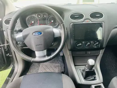 Ford Focus 2007 - 6500 EUR, 148000 km - AUTO.MOTO.pt - 148000km - foto 6 de 10