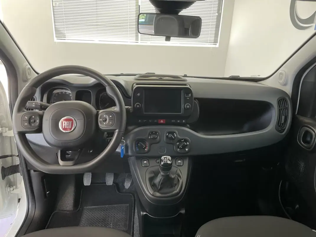 Fiat Panda 2024 - 16250 EUR, 29579 km - AUTO.MOTO.pt - 29579km - foto 2 de 11
