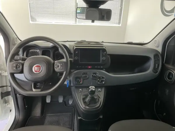 Fiat Panda 2024 - 16250 EUR, 29579 km - AUTO.MOTO.pt - 29579km - foto 2 de 11