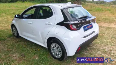 Toyota Yaris 2022 - 17950 EUR, 91774 km - AUTO.MOTO.pt - 91774km - foto 3 de 33