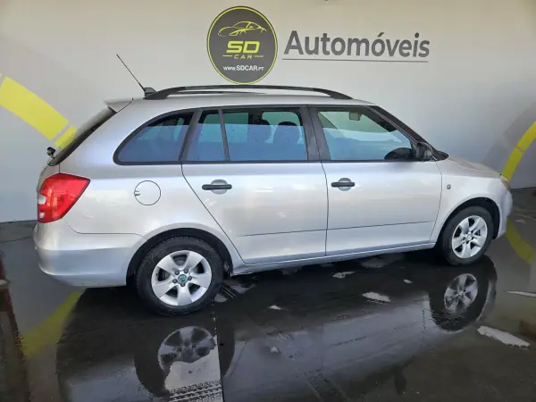 Skoda Fabia Break 2012 - 3300 EUR, 220000 km - 220000km - foto 7 de 7