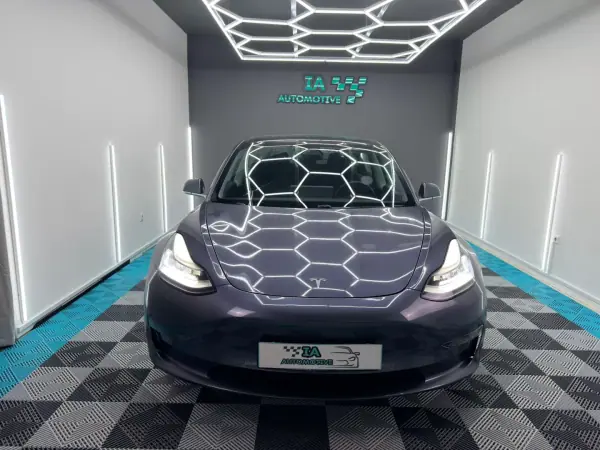Tesla Model 3 2019 — foto 2 de 19