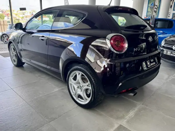 Alfa Romeo MiTo 2011 - 7900 EUR, 188092 km - AUTO.MOTO.pt - 188092km - foto 5 de 21