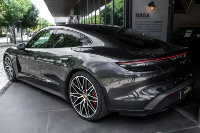 Porsche Taycan 2021 - 59890 EUR, 67644 km - AUTO.MOTO.pt - 67644km - foto 3 de 50