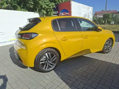 Peugeot 208 2021 - 13565 EUR, 71607 km - AUTO.MOTO.pt - 71607km - foto 22 de 37