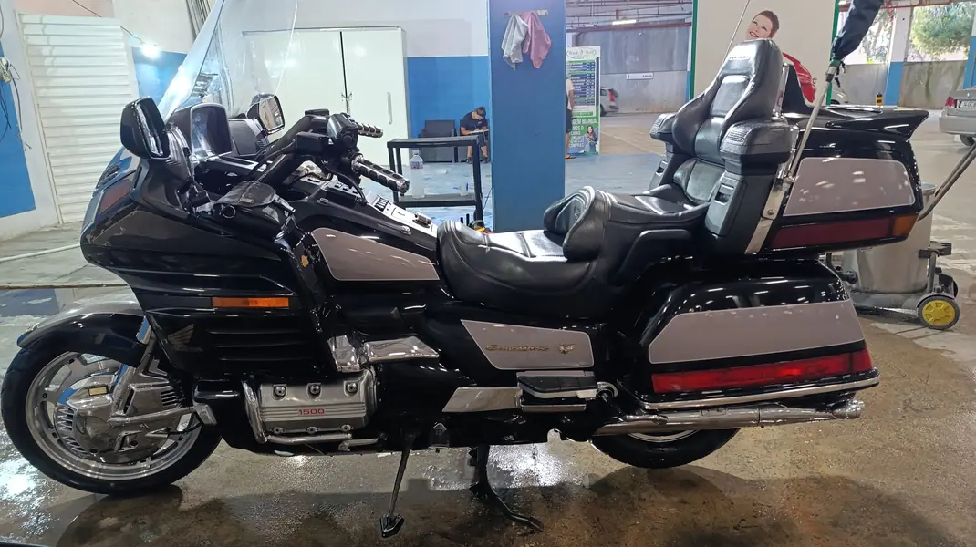 Honda Gold Wing 1999 - 10000 EUR, 66000 km - 66000km - foto 7 de 8