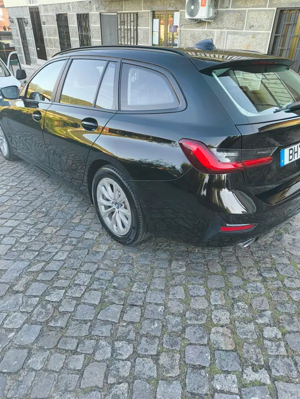 BMW 330 2021 - 29000 EUR, 63500 km - 63500km - foto 10 de 14