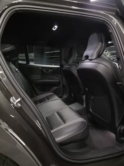Volvo V60 2022 - 26750 EUR, 158000 km - 158000km - foto 15 de 24