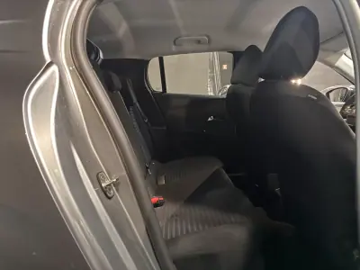 Peugeot 208 2023 - 14990 EUR, 87800 km - AUTO.MOTO.pt - 87800km - foto 29 de 30