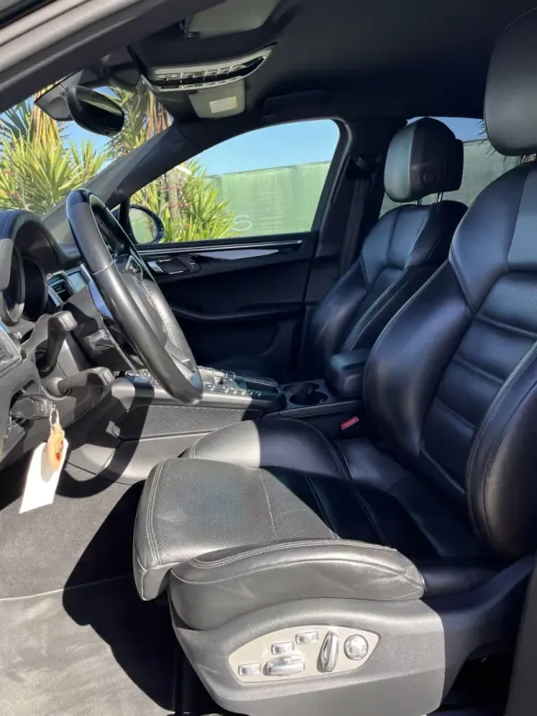Porsche Macan 2014 - 39000 EUR, 218500 km - AUTO.MOTO.pt - 218500km - foto 9 de 37