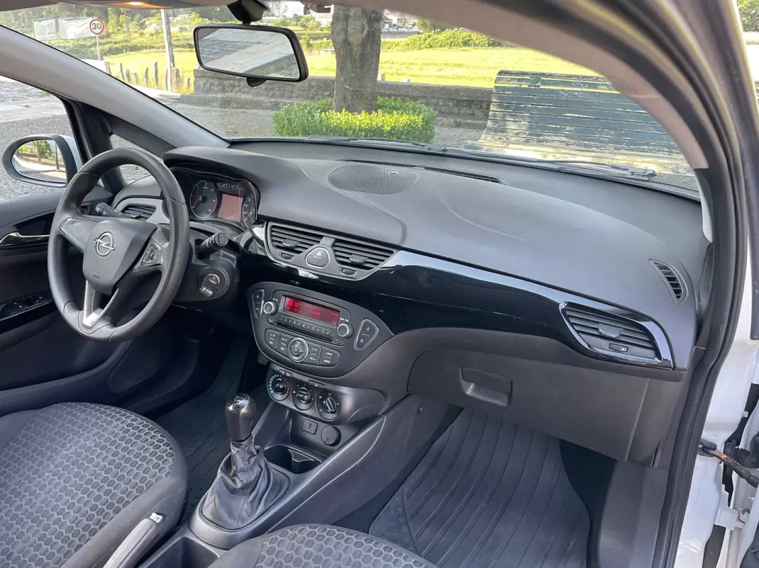 Opel 2019 - 6950 EUR, 265000 km - AUTO.MOTO.pt - 265000km - foto 9 de 14