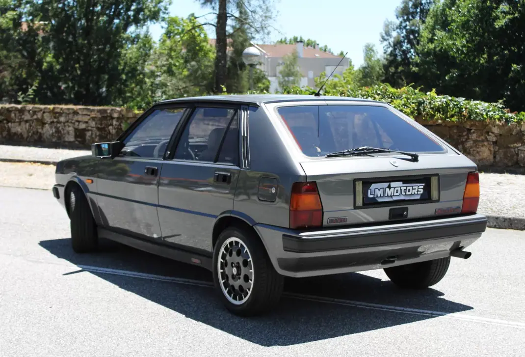 Lancia Delta 1988 - 15500 EUR, 194000 km - 194000km - foto 9 de 35
