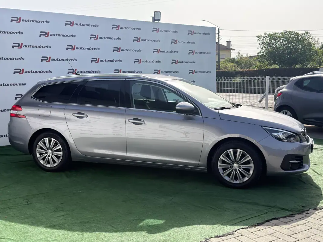 Peugeot 308 SW 2020 - 12990 EUR, 135191 km - AUTO.MOTO.pt - 135191km - foto 5 de 21