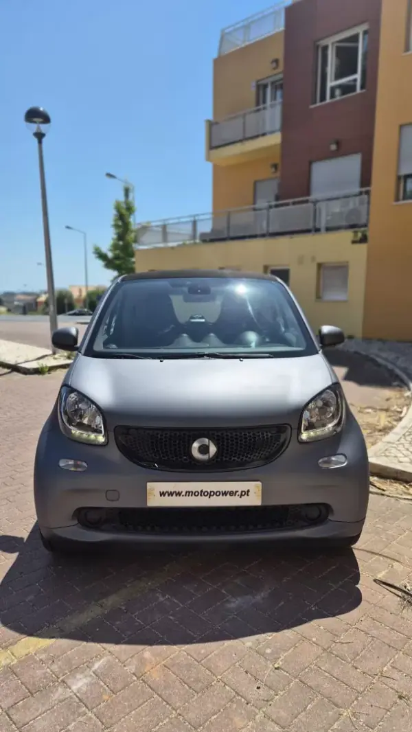 Smart ForTwo Coupé 2016 - 10480 EUR, 115000 km - AUTO.MOTO.pt - 115000km - foto 8 de 11