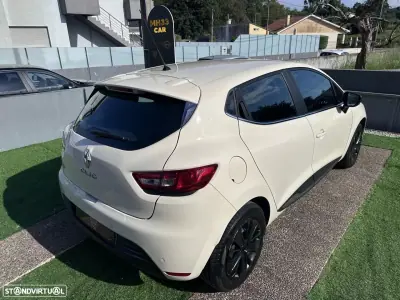 Renault Clio 2017 - 9900 EUR, 135702 km - AUTO.MOTO.pt - 135702km - foto 10 de 47
