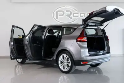 Renault Grand Scénic 2020 - 23900 EUR, 57641 km - AUTO.MOTO.pt - 57641km - foto 20 de 22
