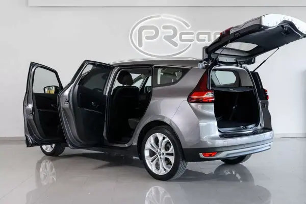 Renault Grand Scénic 2020 - 23900 EUR, 57641 km - AUTO.MOTO.pt - 57641km - foto 20 de 22