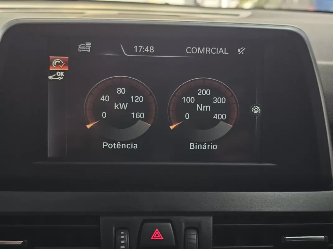 BMW 218 Active Tourer 2015 - 18300 EUR, 105000 km - AUTO.MOTO.pt - 105000km - foto 18 de 39