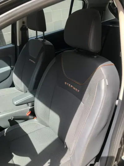 Dacia Sandero 2018 - 9900 EUR, 121000 km - AUTO.MOTO.pt - 121000km - foto 12 de 30