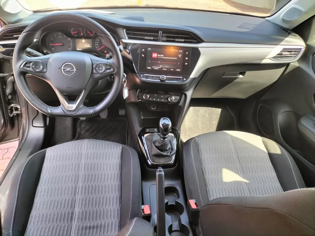 Opel Corsa 2020 - 15950 EUR, 82593 km - AUTO.MOTO.pt - 82593km - foto 8 de 12