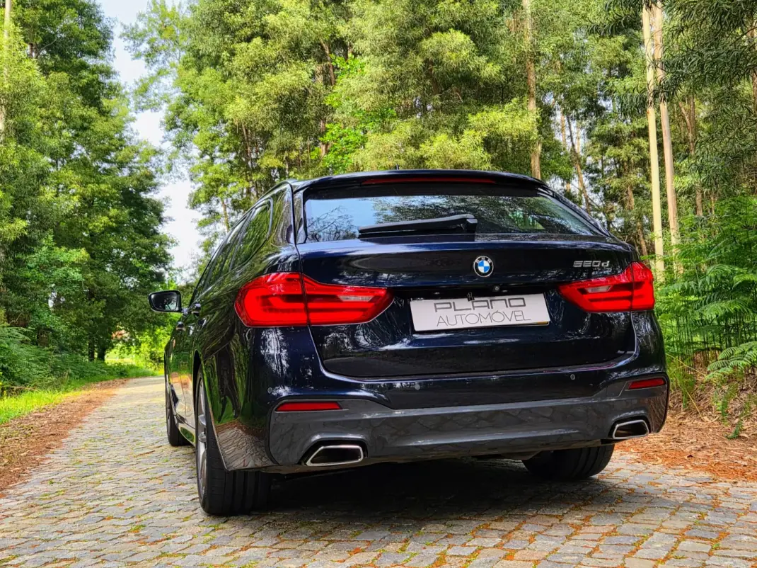 BMW 520 2018 - 24750 EUR, 200000 km - AUTO.MOTO.pt - 200000km - foto 13 de 26