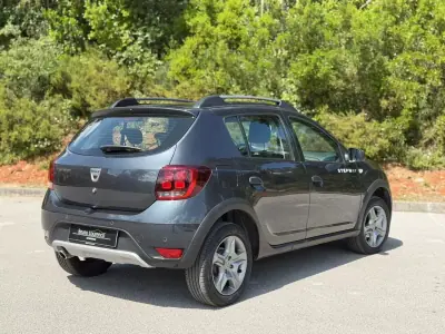 Dacia Sandero 2020 - 11900 EUR, 36911 km - AUTO.MOTO.pt - 36911km - foto 6 de 21