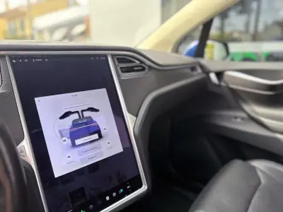 Tesla Model X 2017 - 38900 EUR, 49854 km - AUTO.MOTO.pt - 49854km - foto 12 de 14