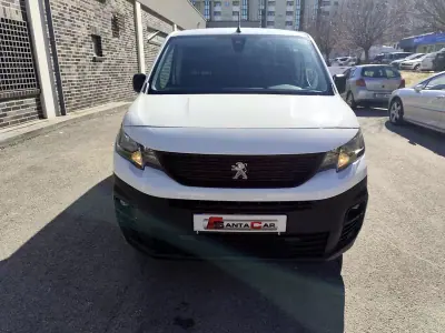 Peugeot Partner 1.6 HDI , 3 Lug. , Iva Dedutivel 2019 - 11980 EUR, 190000 km - AUTO.MOTO.pt - 190000km - foto 7 de 22