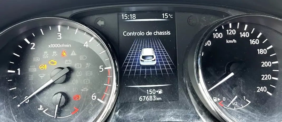 Nissan Qashqai 2017 - 17750 EUR, 67800 km - AUTO.MOTO.pt - 67800km - foto 12 de 17