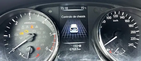 Nissan Qashqai 2017 - 17750 EUR, 67800 km - AUTO.MOTO.pt - 67800km - foto 12 de 17