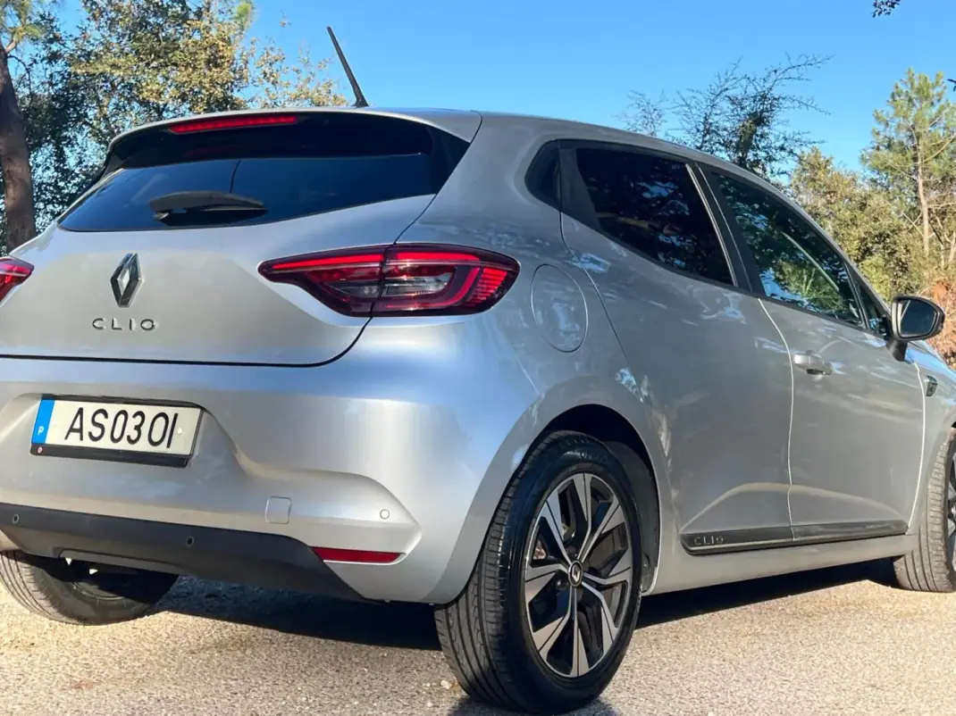 Renault Clio 2022 - 15750 EUR, 120180 km - 120180km - foto 46 de 46