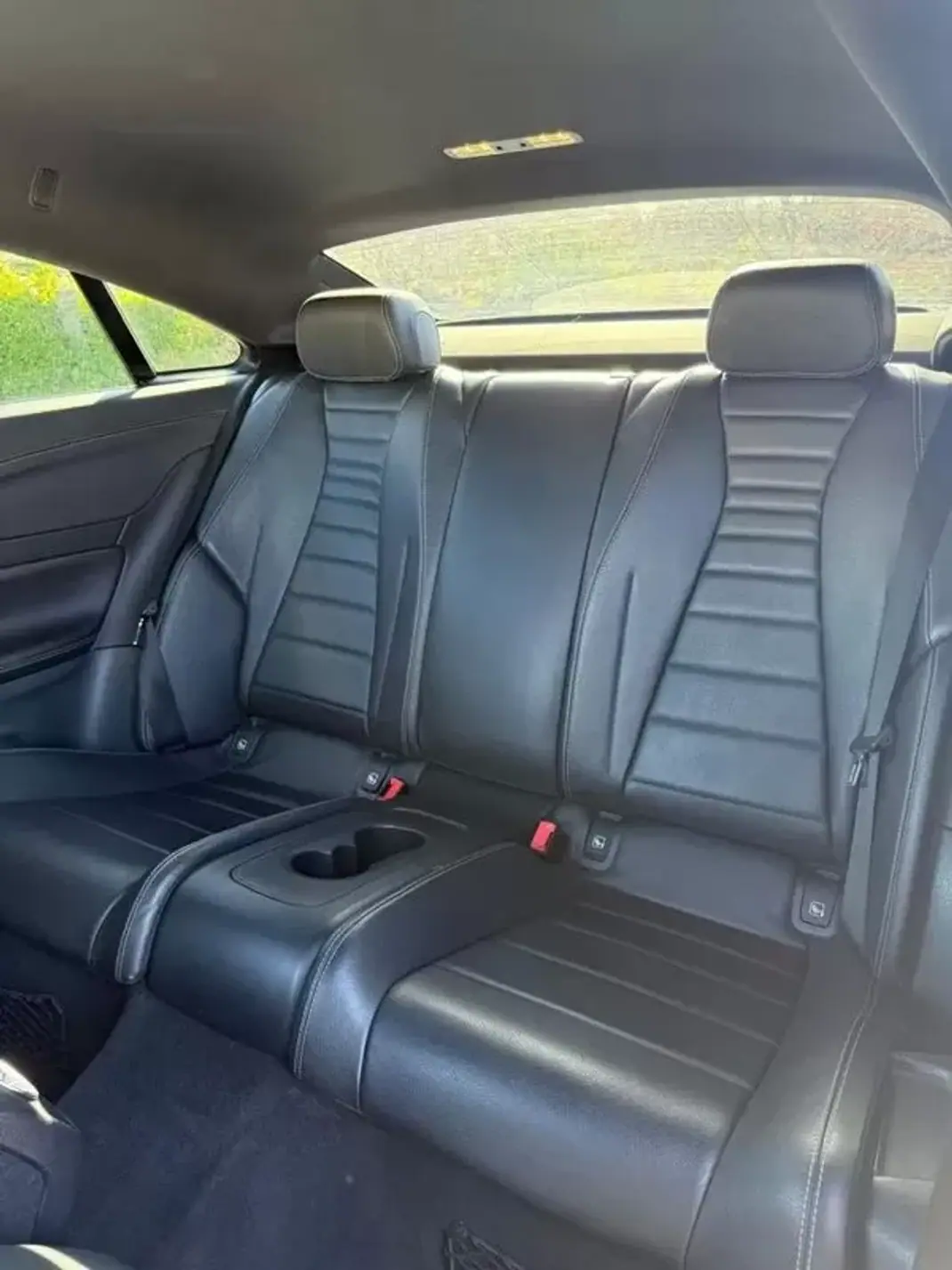 Mercedes-Benz E 220 2017 - 29990 EUR, 215000 km - AUTO.MOTO.pt - 215000km - foto 18 de 34