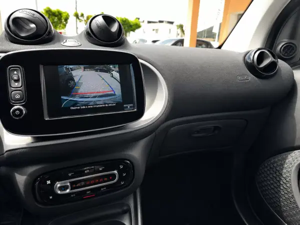 Smart ForTwo Coupé 2017 - 9990 EUR, 88000 km - AUTO.MOTO.pt - 88000km - foto 8 de 10