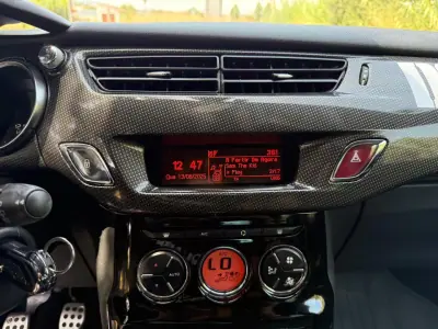 Citroën DS3 2013 - 9995 EUR, 137790 km - AUTO.MOTO.pt - 137790km - foto 34 de 43