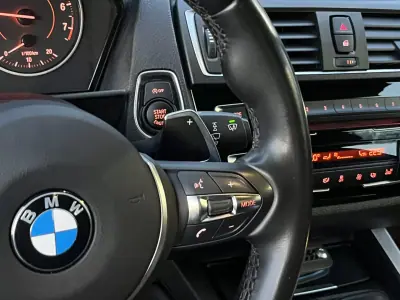 BMW M235i 2016 - 34500 EUR, 130000 km - AUTO.MOTO.pt - 130000km - foto 14 de 24