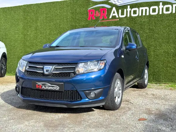 Dacia Sandero 2017 - 9900 EUR, 166000 km - AUTO.MOTO.pt - 166000km - foto 5 de 16