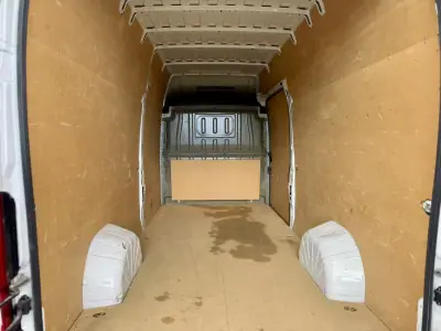 Opel 2024 - 31450 EUR, 59000 km - AUTO.MOTO.pt - 59000km - foto 20 de 20