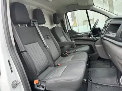 Ford Transit 2020 - 16900 EUR, 200000 km - AUTO.MOTO.pt - 200000km - foto 36 de 37