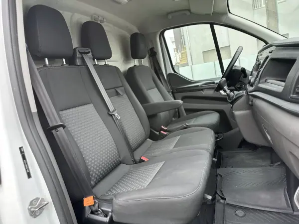 Ford Transit 2020 - 16900 EUR, 200000 km - AUTO.MOTO.pt - 200000km - foto 36 de 37