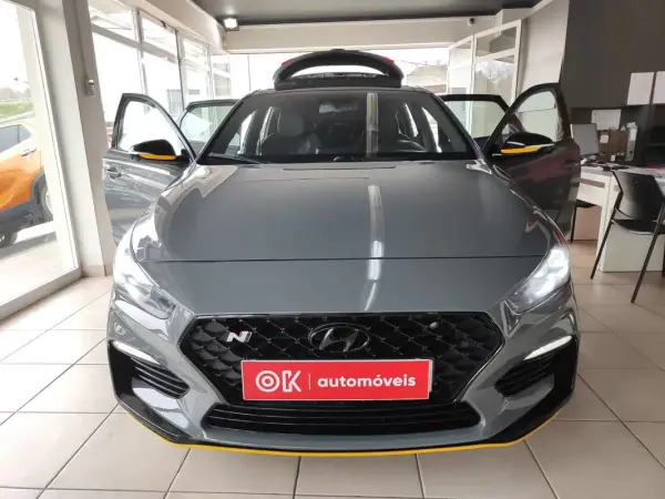 Hyundai i30 2018 - 27500 EUR, 119000 km - AUTO.MOTO.pt - 119000km - foto 20 de 34