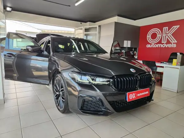 BMW 530e 2022 - 38500 EUR, 34000 km - AUTO.MOTO.pt - 34000km - foto 19 de 46