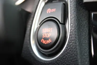 BMW 116 2016 - 13900 EUR, 175168 km - AUTO.MOTO.pt - 175168km - foto 18 de 24