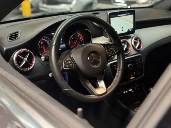Mercedes-Benz CLA 180 2016 - 16990 EUR, 163300 km - AUTO.MOTO.pt - 163300km - foto 10 de 28