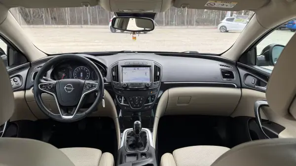Opel Insignia 2016 - 12500 EUR, 164000 km - AUTO.MOTO.pt - 164000km - foto 18 de 61