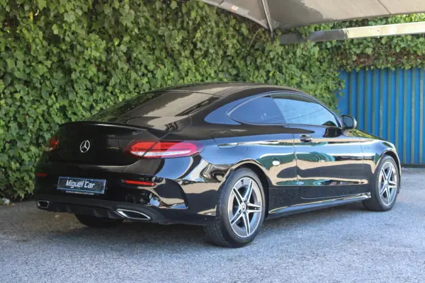 Mercedes-Benz C 200 2019 - 29900 EUR, 90000 km - AUTO.MOTO.pt - 90000km - foto 8 de 16
